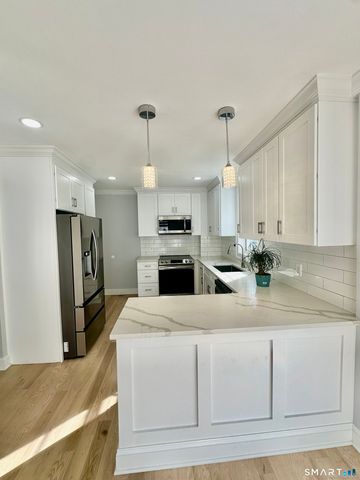 123 East Avenue, New Canaan, CT 06840