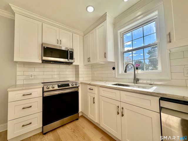 123 East Avenue, New Canaan, CT 06840