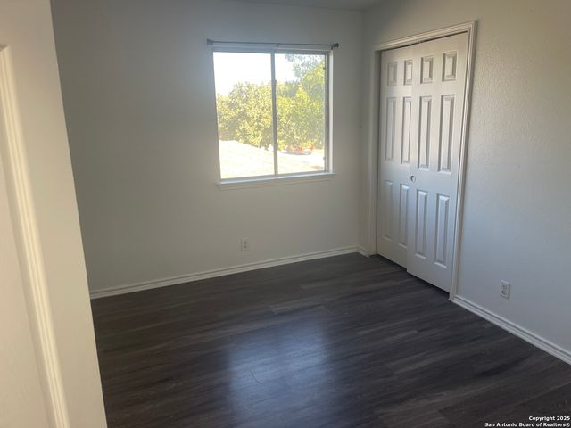 7126 lynn lake, San Antonio, TX 78244