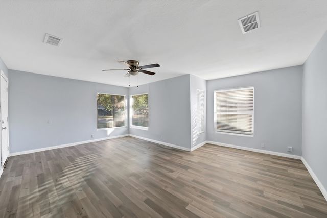 809 Hackamore Street, White Settlement, TX 76108