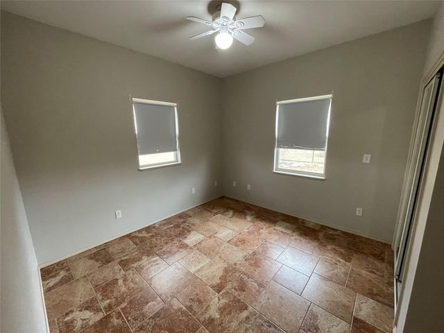 10106 Schmidt LN, Manor, TX 78653