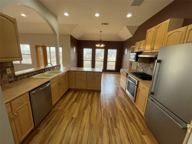 10106 Schmidt LN, Manor, TX 78653