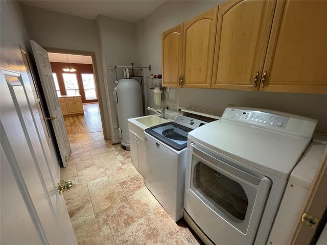 10106 Schmidt LN, Manor, TX 78653