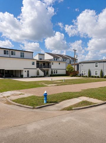 9602 Riddlewood Lane, Houston, TX 77025