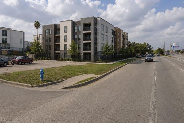 9602 Riddlewood Lane, Houston, TX 77025