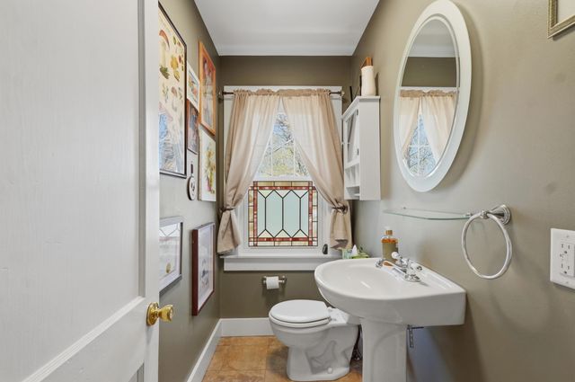 3 Maple Avenue, Hudson, NH 03051