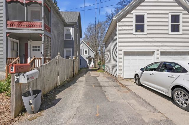 3 Maple Avenue, Hudson, NH 03051