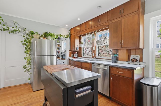 3 Maple Avenue, Hudson, NH 03051