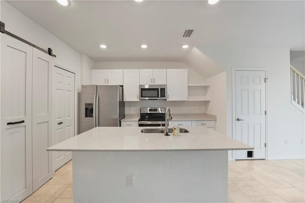 14053 Oviedo PL, FORT MYERS, FL 33905 — photo 5