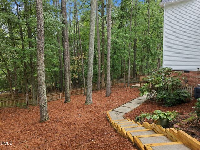 5601 N Hawthorne Way, Raleigh, NC 27613