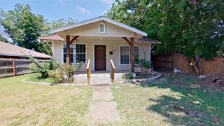 3237 Hanger Avenue, Fort Worth, TX 76105