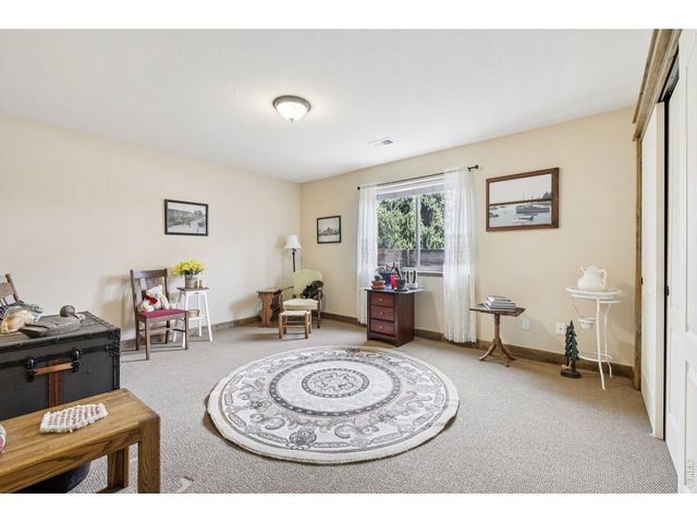 317 Kirkland Ln, Johnstown, CO 80534