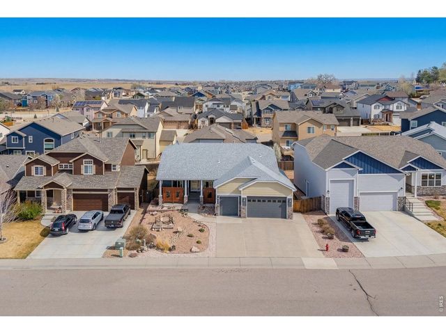 317 Kirkland Ln, Johnstown, CO 80534