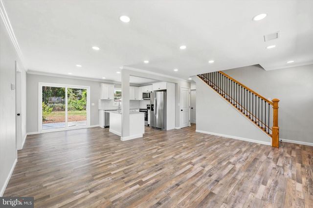 101 KINGWOOD LN, Levittown, PA 19055