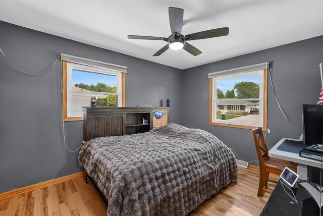 W243N6591 Westhaven DRIVE, Sussex, WI 53089