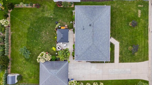 W243N6591 Westhaven DRIVE, Sussex, WI 53089