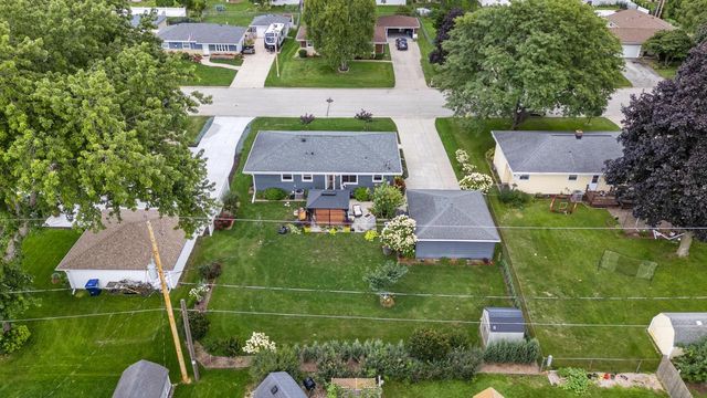 W243N6591 Westhaven DRIVE, Sussex, WI 53089