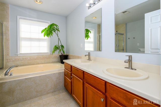 2 Wilson Lane, Plainsboro, NJ 08536