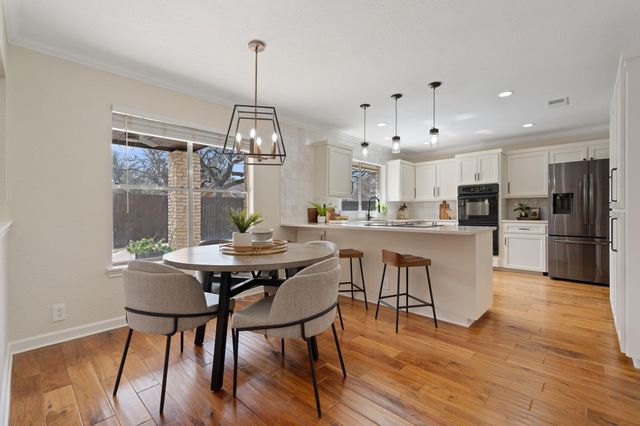 10601 Spicewood PKWY, Austin, TX 78750