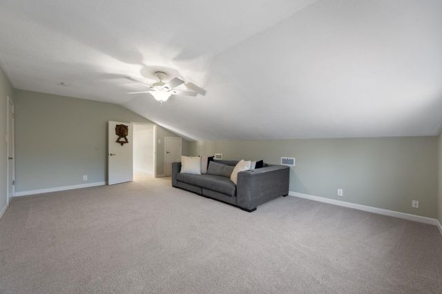 10601 Spicewood PKWY, Austin, TX 78750