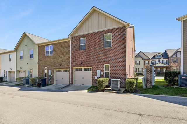 530 Vintage Green Ln, Franklin, TN 37064