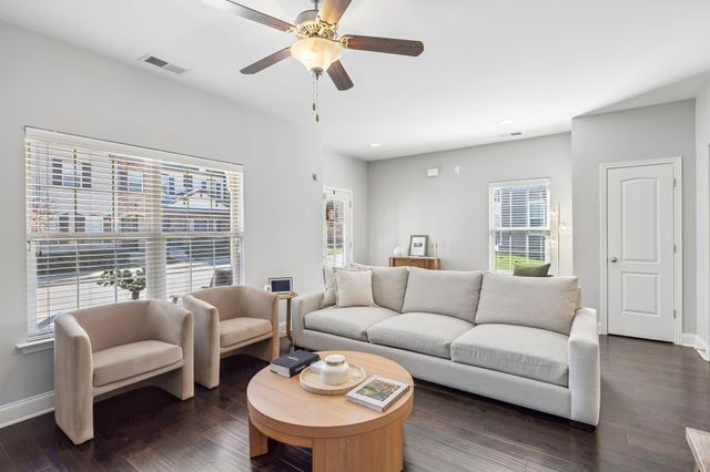 530 Vintage Green Ln, Franklin, TN 37064