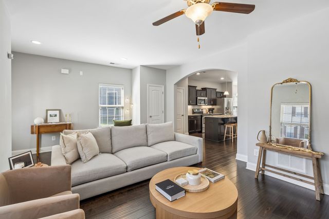 530 Vintage Green Ln, Franklin, TN 37064