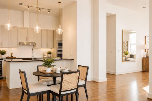 1400 Mckinney Street 3705, Houston, TX 77002