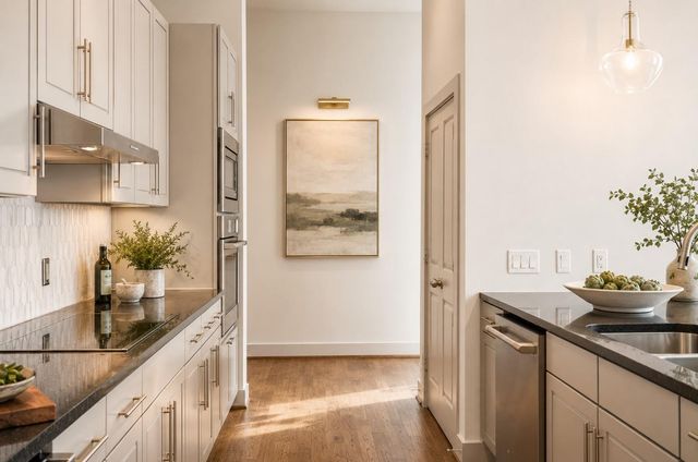 1400 Mckinney Street 3705, Houston, TX 77002
