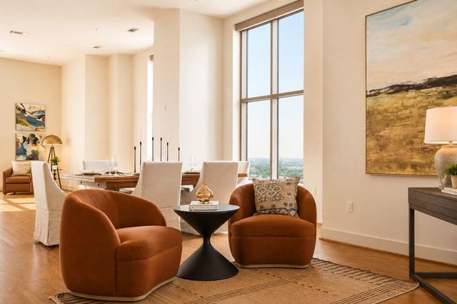 1400 Mckinney Street 3705, Houston, TX 77002