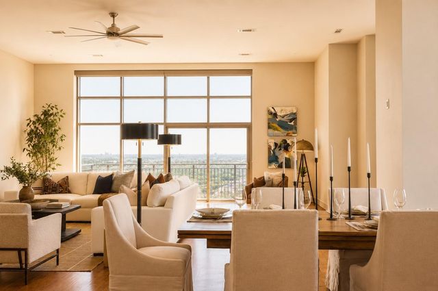 1400 Mckinney Street 3705, Houston, TX 77002