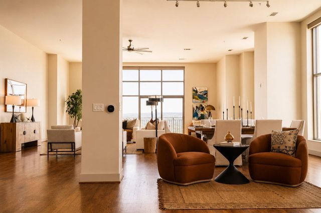 1400 Mckinney Street 3705, Houston, TX 77002