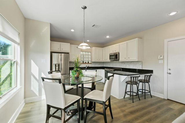 3739 Main Poplar Drive, Houston, TX 77025