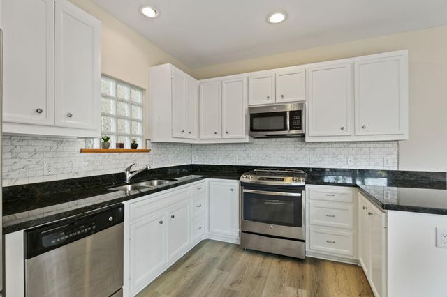 3739 Main Poplar Drive, Houston, TX 77025