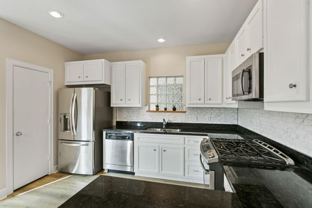 3739 Main Poplar Drive, Houston, TX 77025