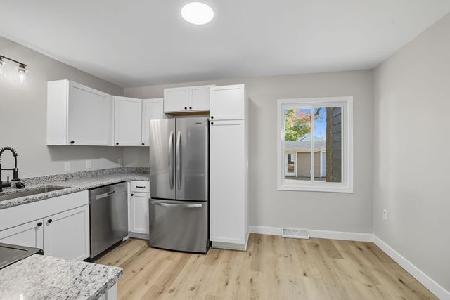 259 Cossairt Avenue W, Eden Valley, MN 55329