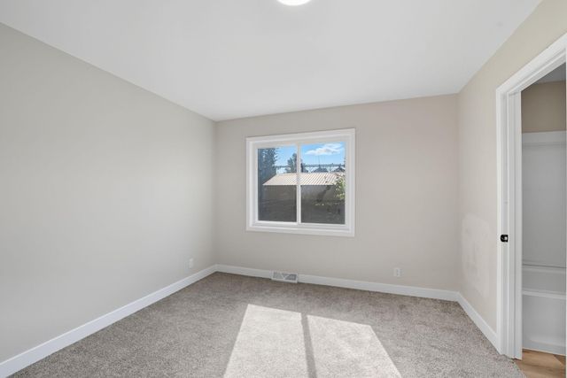 259 Cossairt Avenue W, Eden Valley, MN 55329