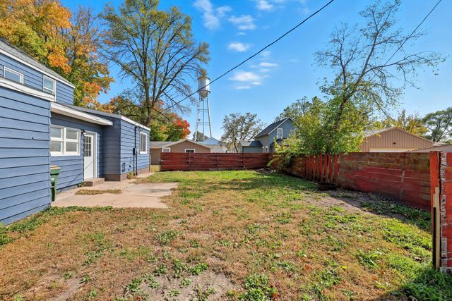 259 Cossairt Avenue W, Eden Valley, MN 55329