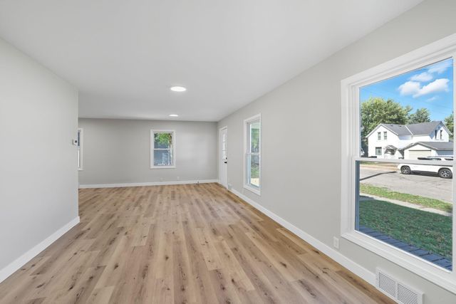 259 Cossairt Avenue W, Eden Valley, MN 55329