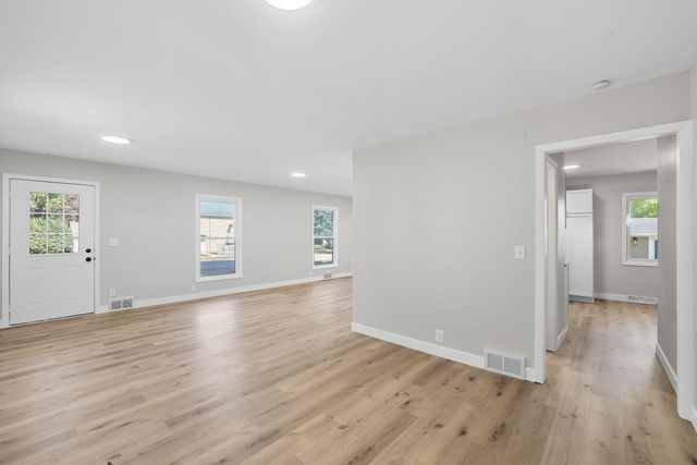 259 Cossairt Avenue W, Eden Valley, MN 55329