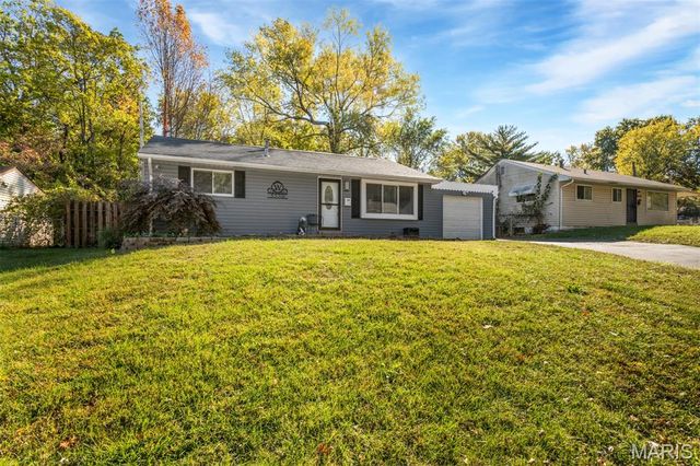 5550 Sapphire Avenue, Jennings, MO 63136