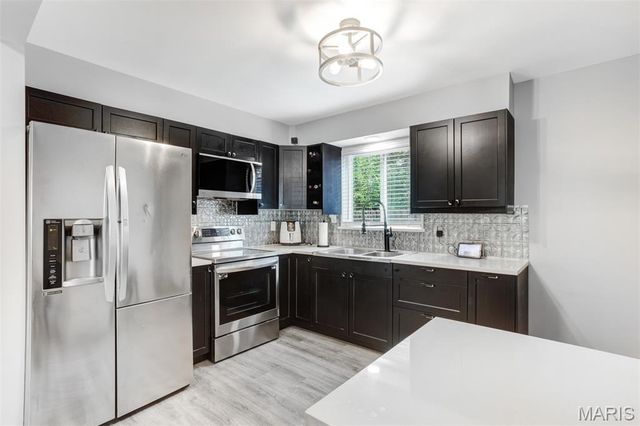 5550 Sapphire Avenue, Jennings, MO 63136