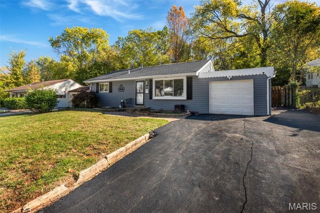 5550 Sapphire Avenue, Jennings, MO 63136