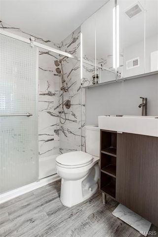 5550 Sapphire Avenue, Jennings, MO 63136