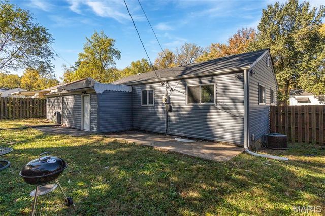 5550 Sapphire Avenue, Jennings, MO 63136