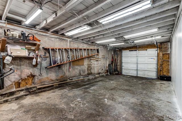 5550 Sapphire Avenue, Jennings, MO 63136