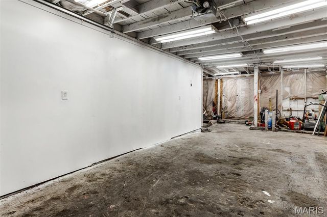 5550 Sapphire Avenue, Jennings, MO 63136