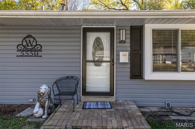 5550 Sapphire Avenue, Jennings, MO 63136