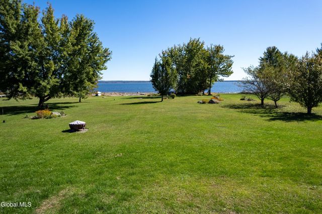 121 Cranberry Creek Road, Mayfield, NY 12117