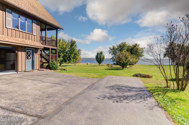 121 Cranberry Creek Road, Mayfield, NY 12117